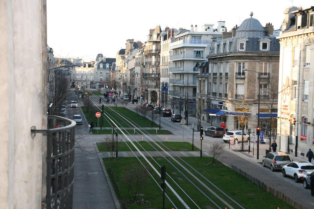 Les Berceaux De La Cathedrale Reims Exterior foto